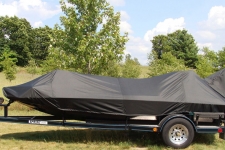 Sprint, Wide Bass Boat w/Side Console, Pedestal Seats & Trolling Motor, Styled to Fit, Poly-Guard, Black