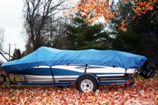 2004 Tahoe Q4 - Styled to Fit Boat Cover