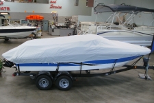 Sea Ray 195, V-Hull Runabout w/Walk Through Transom, Styled to Fit, Poly-Guard, Haze Gray